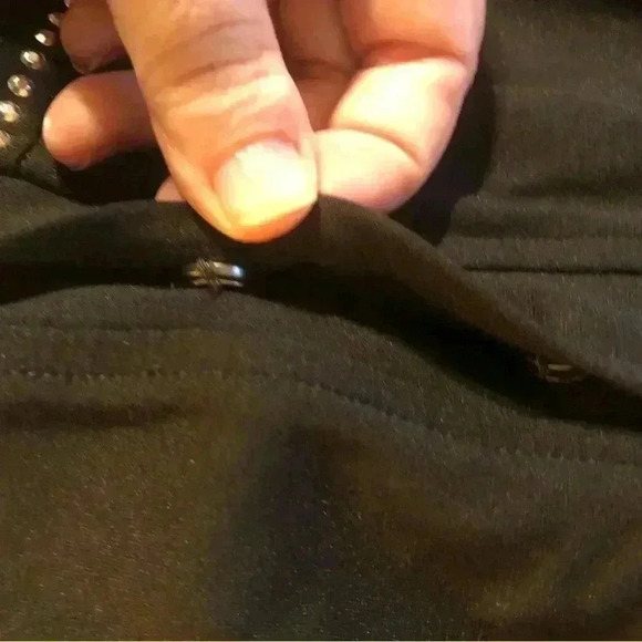 Black V-Neck Sleeveless Tank Top with Embellished Detail - Picture 12 of 13